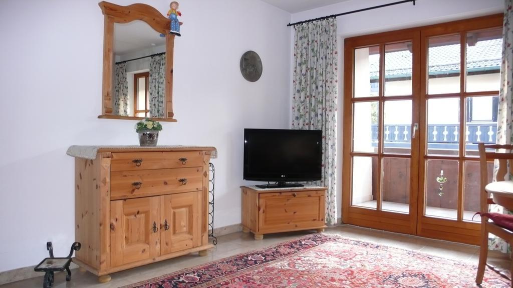 Apartment Jasmin Garmisch-Partenkirchen Exteriör bild